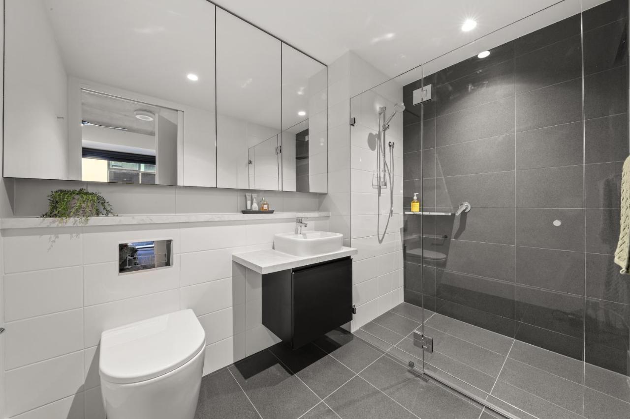 Rambla At Solarino House Aparthotel Мелбърн Екстериор снимка